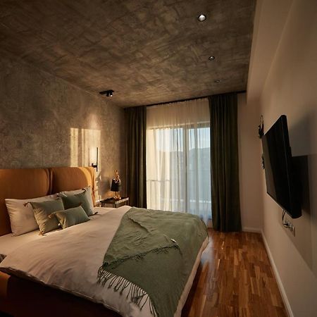 Quiboo Cosmopolit Appartement Braşov Buitenkant foto