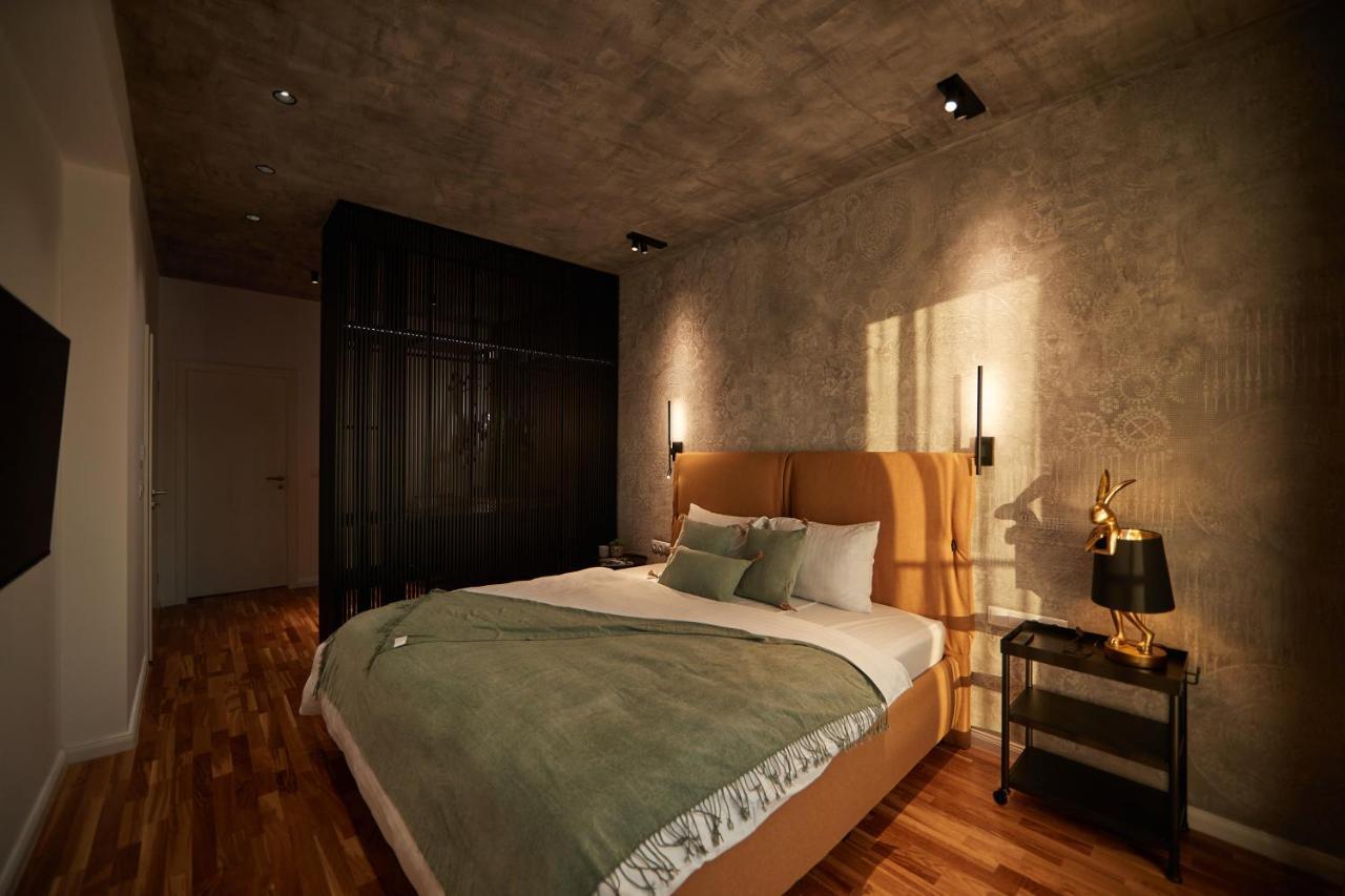 Quiboo Cosmopolit Appartement Braşov Buitenkant foto