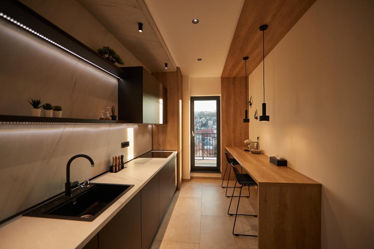 Quiboo Cosmopolit Appartement Braşov Buitenkant foto