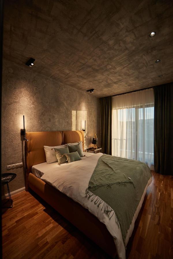 Quiboo Cosmopolit Appartement Braşov Buitenkant foto