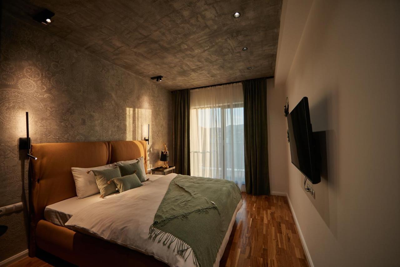 Quiboo Cosmopolit Appartement Braşov Buitenkant foto