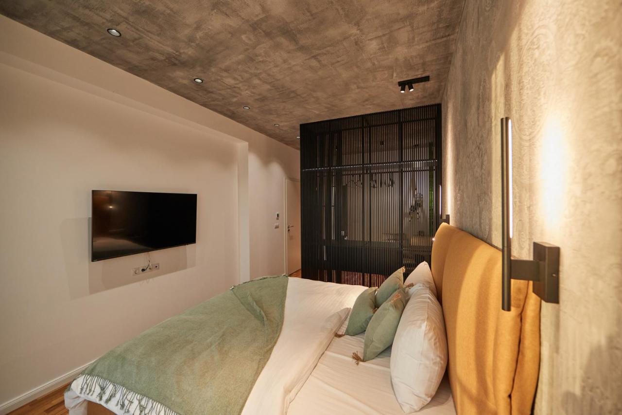 Quiboo Cosmopolit Appartement Braşov Buitenkant foto