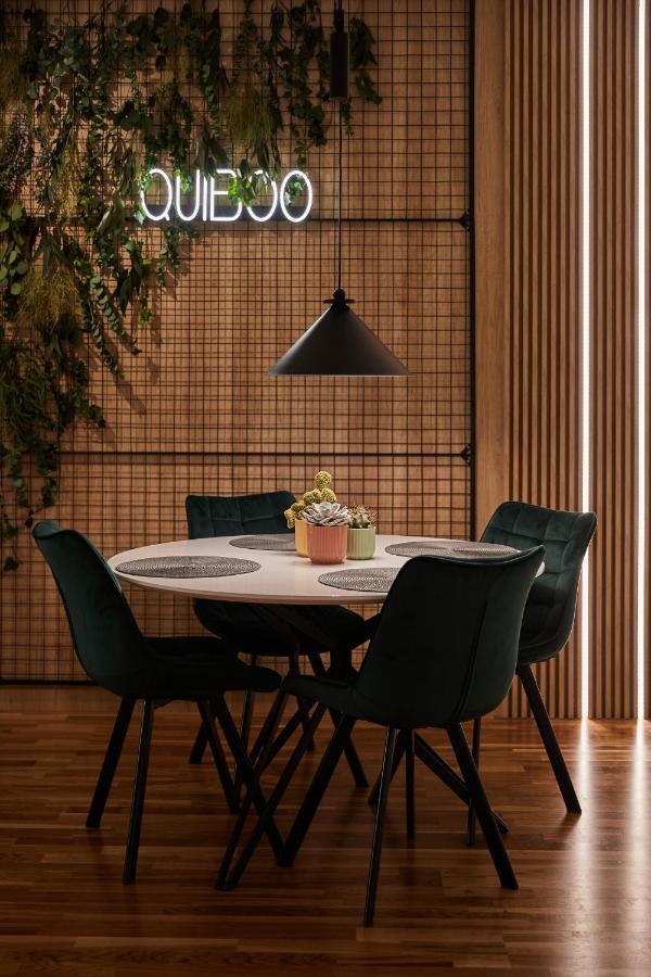 Quiboo Cosmopolit Appartement Braşov Buitenkant foto