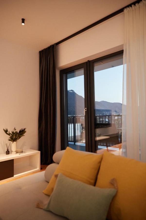 Quiboo Cosmopolit Appartement Braşov Buitenkant foto