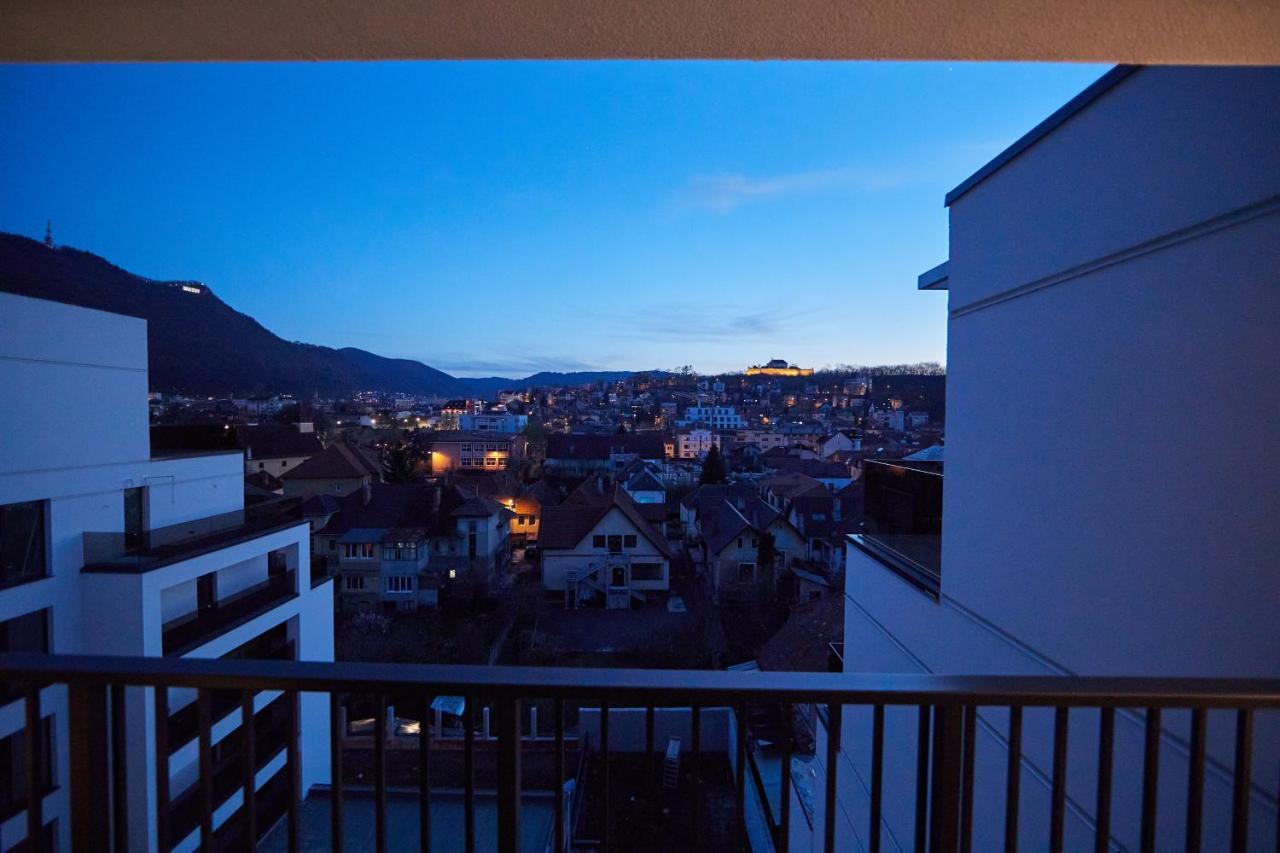 Quiboo Cosmopolit Appartement Braşov Buitenkant foto