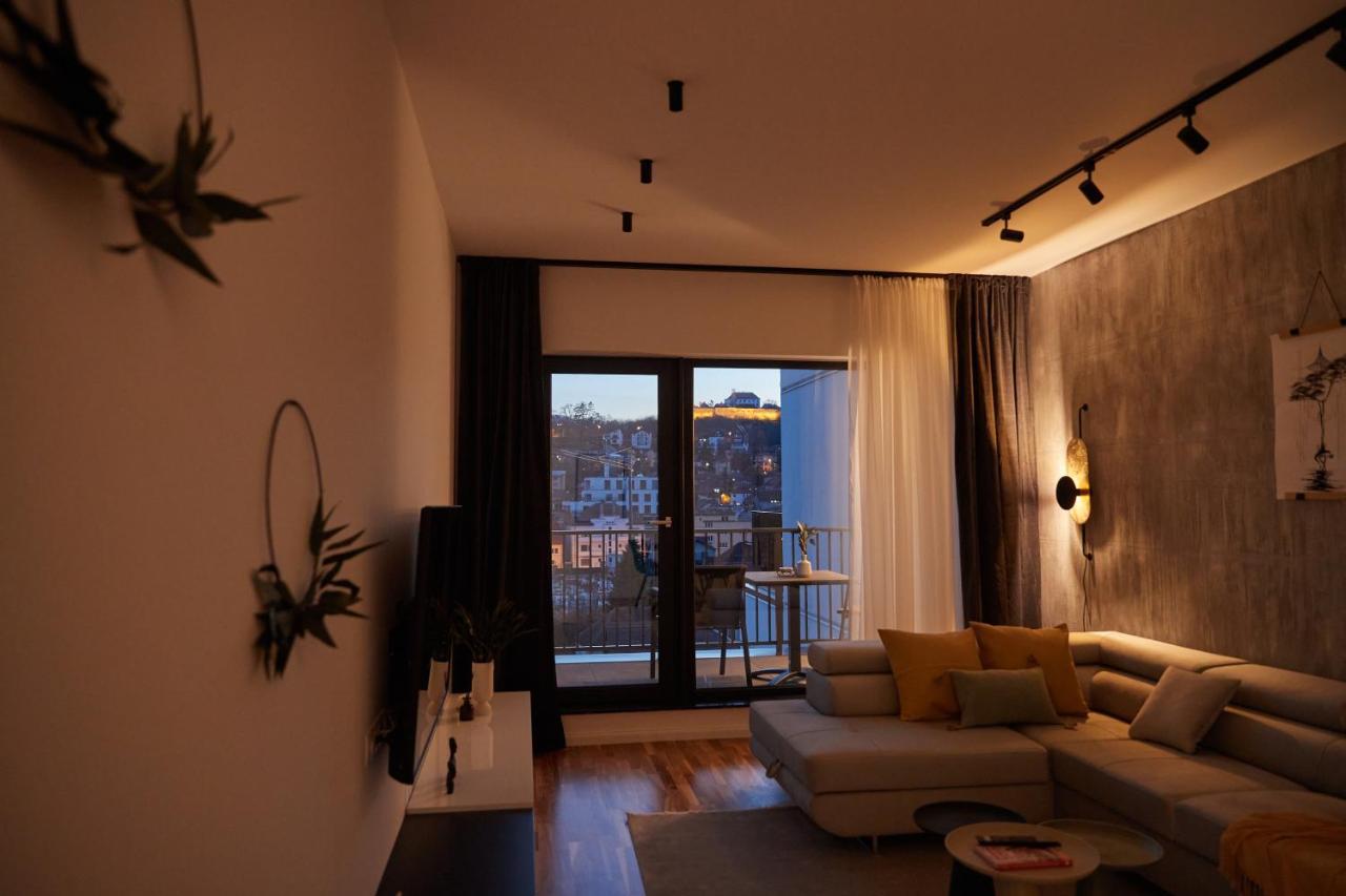 Quiboo Cosmopolit Appartement Braşov Buitenkant foto
