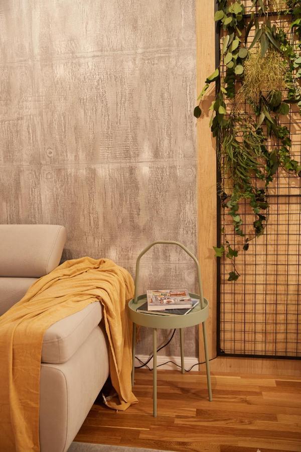 Quiboo Cosmopolit Appartement Braşov Buitenkant foto