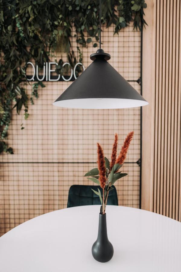 Quiboo Cosmopolit Appartement Braşov Buitenkant foto