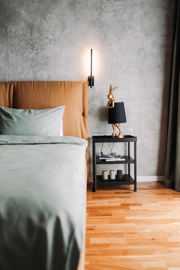 Quiboo Cosmopolit Appartement Braşov Buitenkant foto