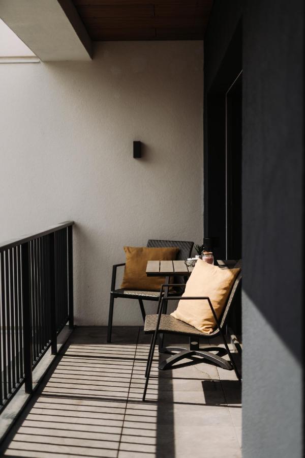 Quiboo Cosmopolit Appartement Braşov Buitenkant foto